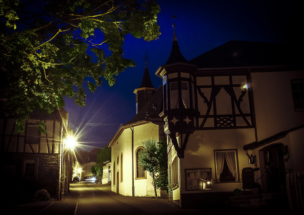 Kirche und Schöne Aussicht